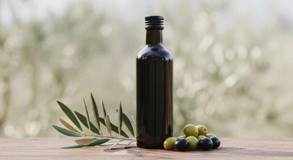 Naturel Sızma Zeytinyağı Rehberi: Sağlık, Kalite ve Kullanım İpuçları