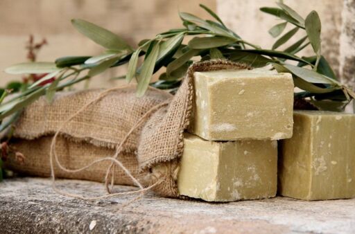 ZEYTİNYAĞLI SABUNLAR